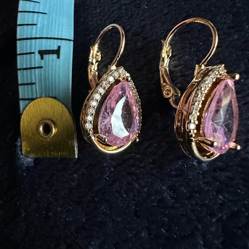 Elegant Pink and Gold Teardrop Earrings - Picture 8 of 9